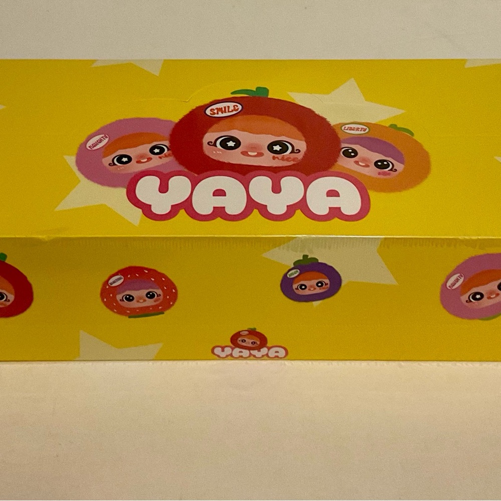 YAYA Fruit Plushie 8 Backpack Clips *Whole case SEALED